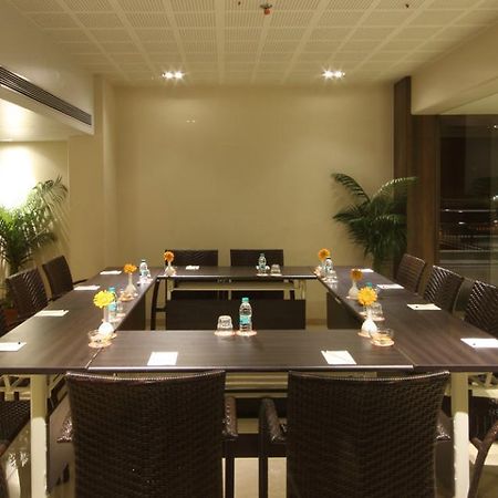 The Maharaja Business Hotel Bombaim Exterior foto